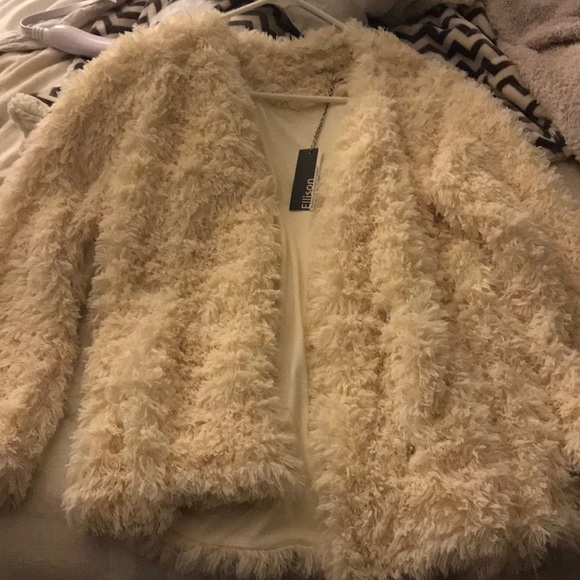 ellison Jackets & Blazers - Super cute fuzzy coat faux fur Ellison size L